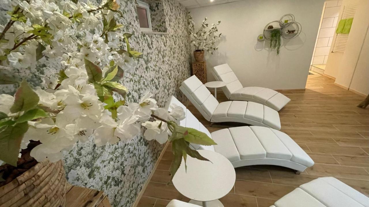 Boutique Hotel Restaurant Hollerather Hof Hellenthal Bagian luar foto
