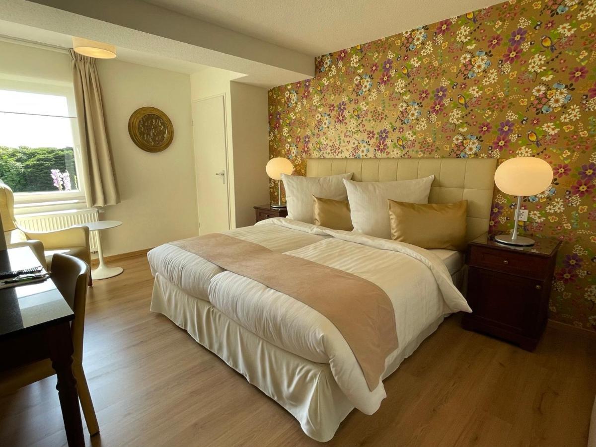 Boutique Hotel Restaurant Hollerather Hof Hellenthal Bagian luar foto