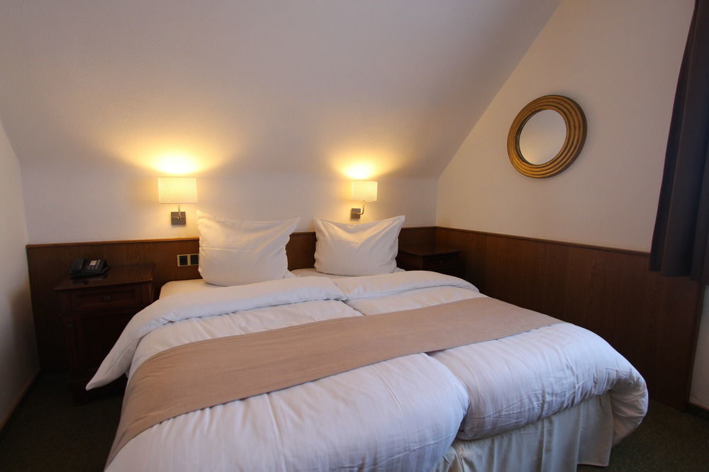Boutique Hotel Restaurant Hollerather Hof Hellenthal Bagian luar foto