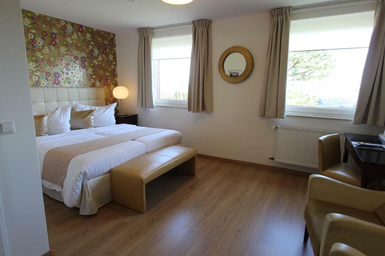 Boutique Hotel Restaurant Hollerather Hof Hellenthal Bagian luar foto
