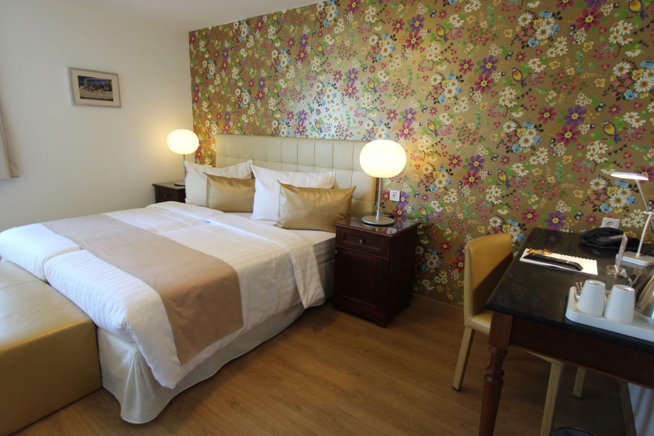Boutique Hotel Restaurant Hollerather Hof Hellenthal Bagian luar foto