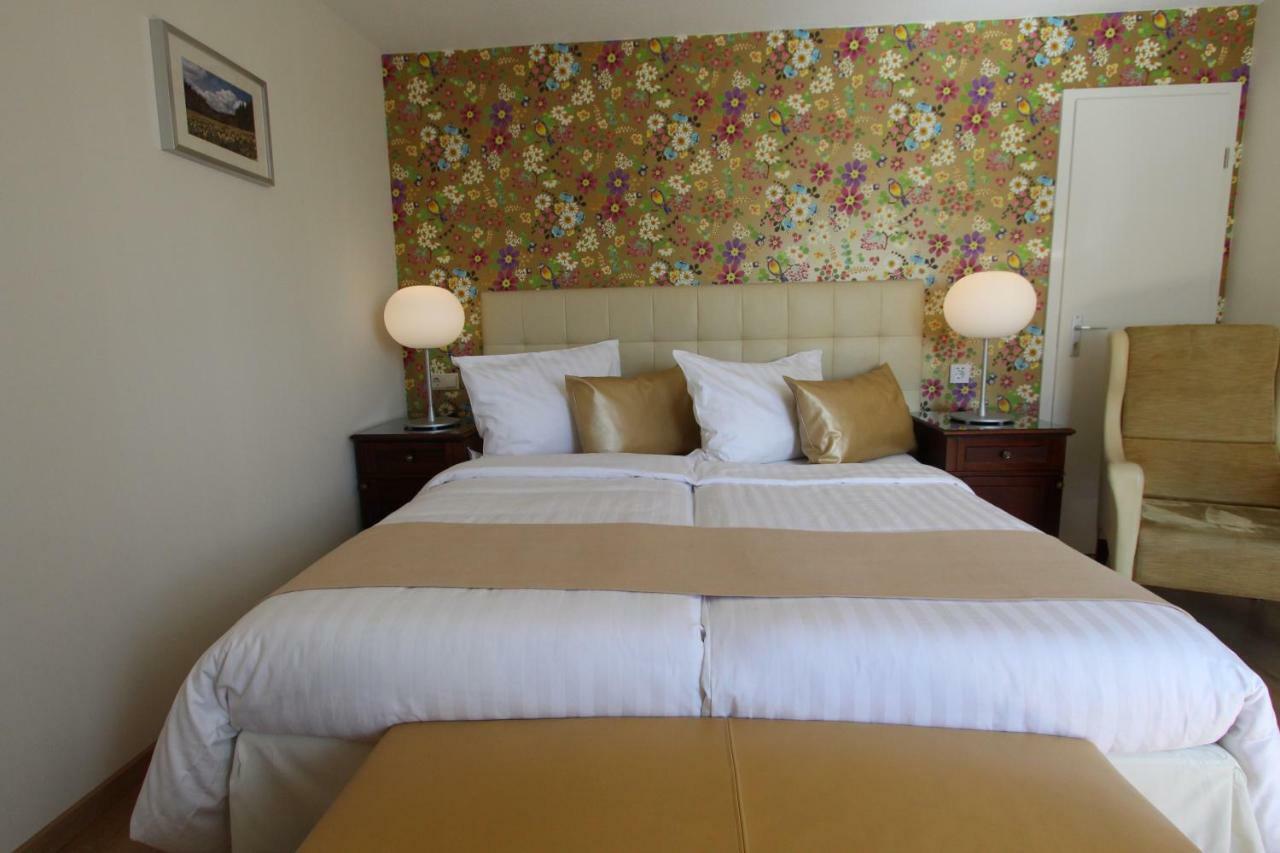 Boutique Hotel Restaurant Hollerather Hof Hellenthal Bagian luar foto